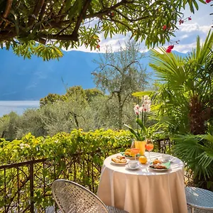 Silvana Garnì ** Limone sul Garda