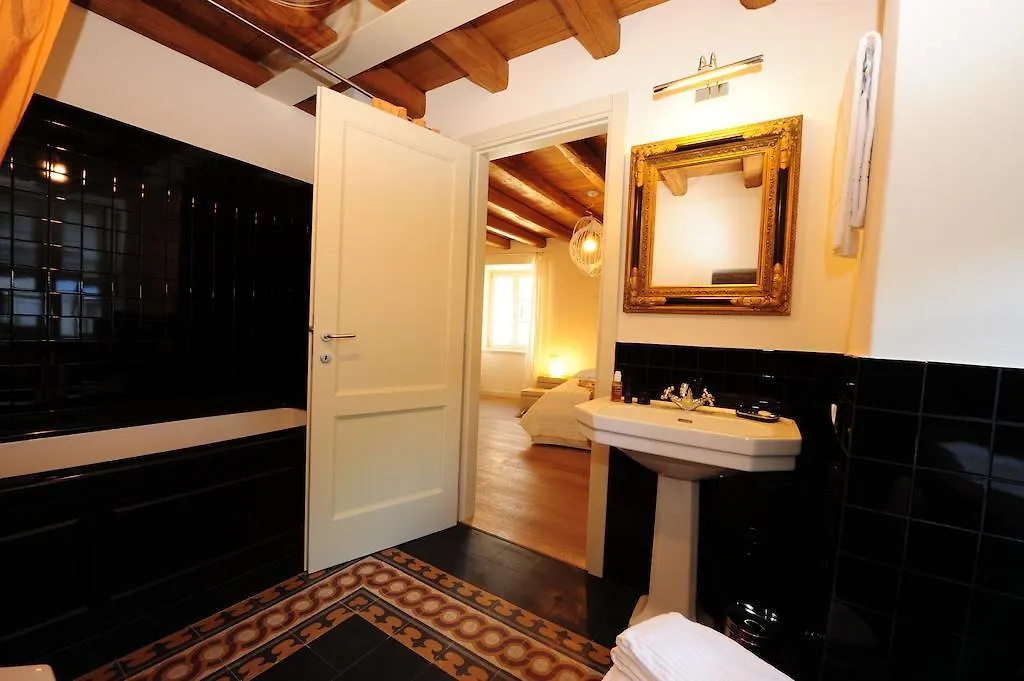 Locanda Al Castelletto Tremosine 3*,